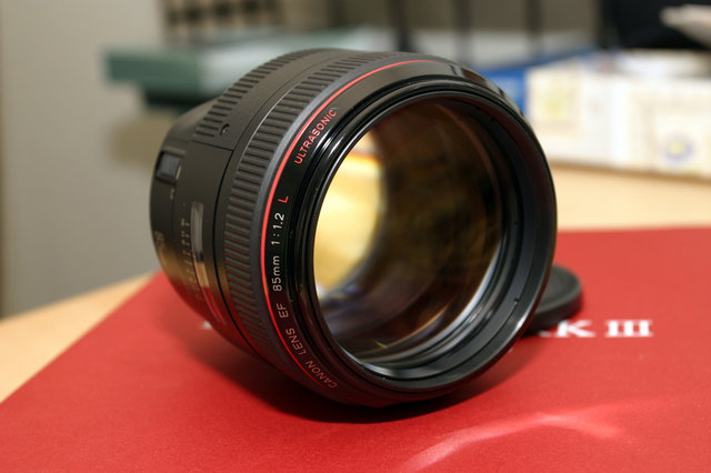 Canon 85mm F/1.2L