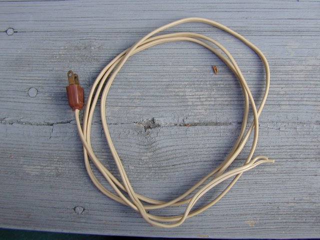 The "donor" Power Cord - Restored - About 30 minutes of work netted a pretty nice original beige Dynaco Power Cord. The "Finishing Touch!"