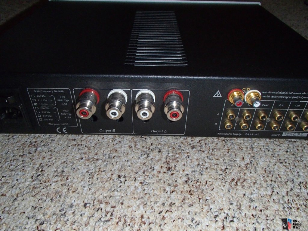 1437880-unison-research-unico-hybrid-tube-integrated-pcx-level-2-mods