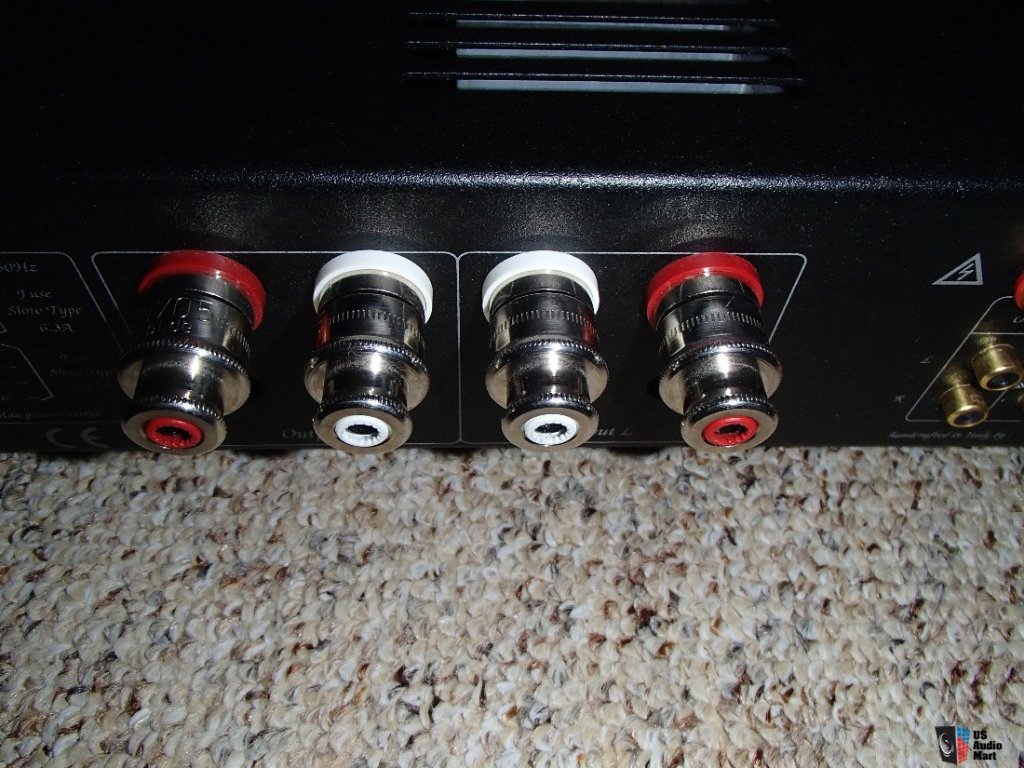1437881-unison-research-unico-hybrid-tube-integrated-pcx-level-2-mods