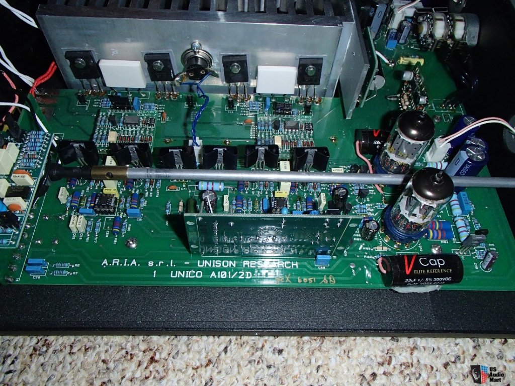 1437885-unison-research-unico-hybrid-tube-integrated-pcx-level-2-mods