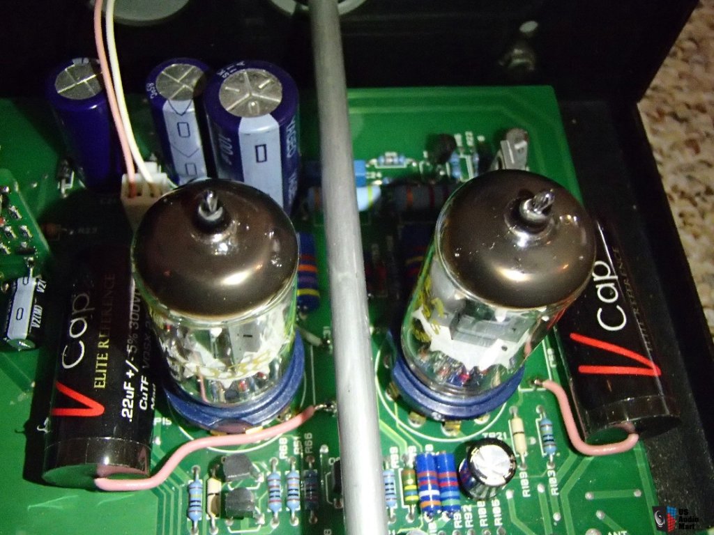 1437888-unison-research-unico-hybrid-tube-integrated-pcx-level-2-mods