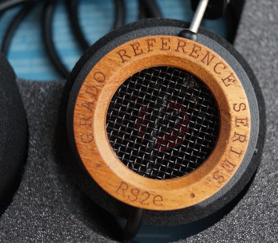 RS2E3