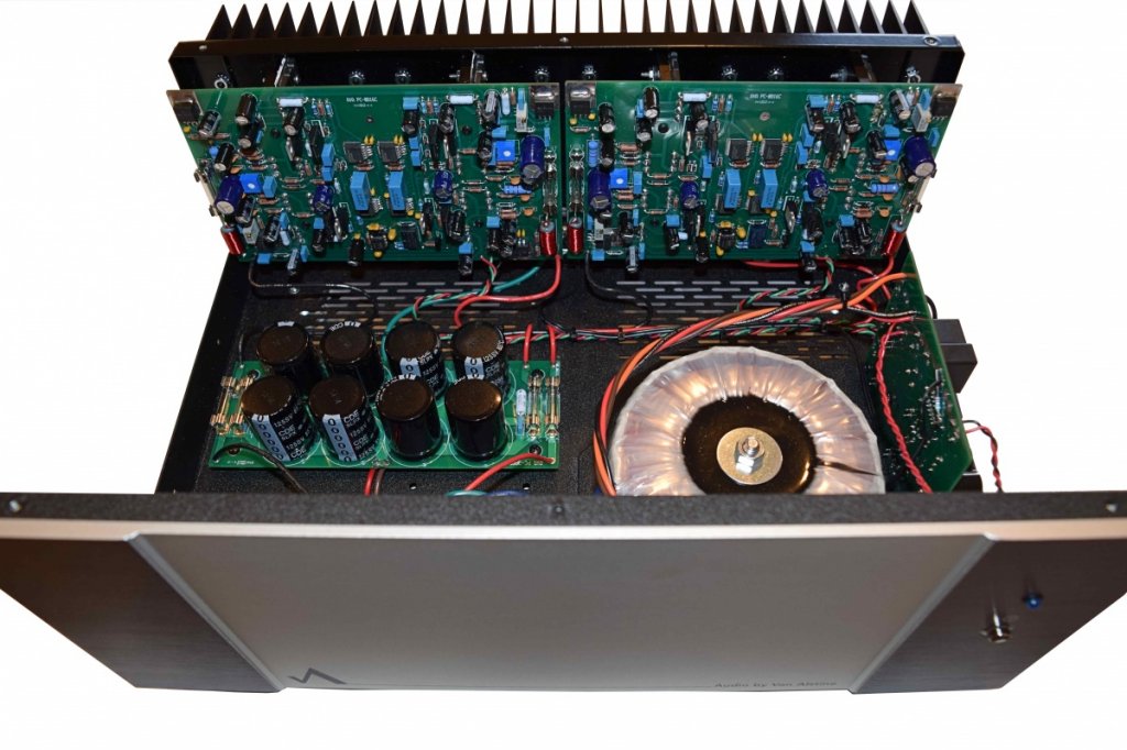 AVA DVA 4/2 Amplifier