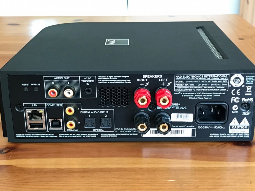 NAD D7050 Rear