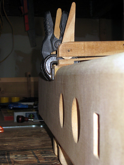 IMG 0294.JPG - I had a little hiccup while I was rounding over the uninstalled back and had to make a little patch. Finally got to use those tiny 1" C-clamps.