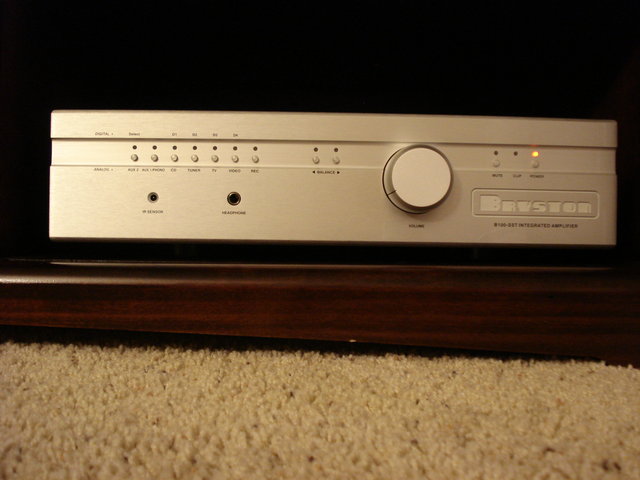 Bryston B100DA SST - Bryston B100 Integrated Amp 17inch Face Plate