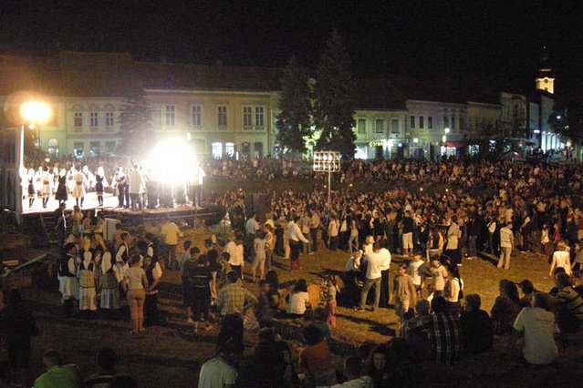 Folk fest in the ruins of SIRMIUM - Sirmium was one of capitols of Roman Empire. On it's ruins the city of Sremska Mitrovica was built in early medieval times.