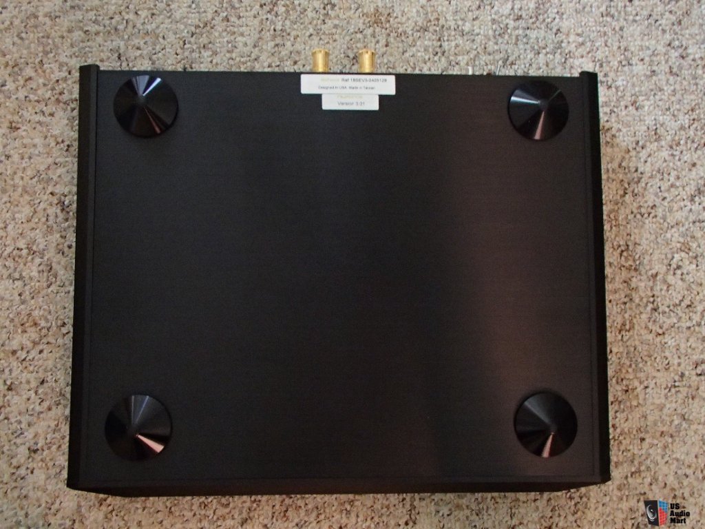 1541733-nuforce-reference-18-v 301-monoblock-amps