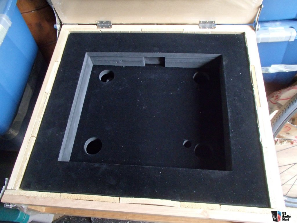 1541737-nuforce-reference-18-v 301-monoblock-amps