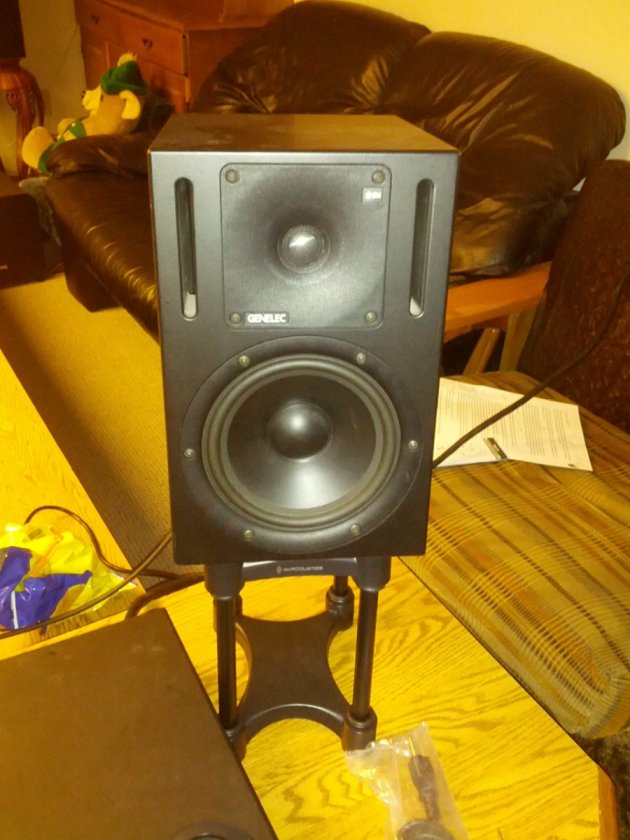 Genelec 1030 (1)