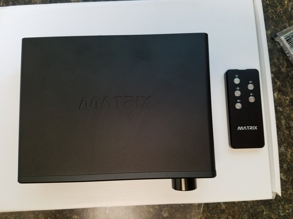 Matrix mini-i Pro top with remote.