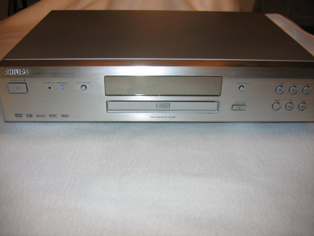 Philips DVD963SA - Front of player