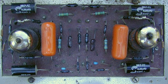 AVA "Ultimate Stereo 70" Donor Chassis Driver Board - Top View - Here is the Driver Board from the Donor Chassis we are going to use for our "Ultimate Stereo 70" build. As you can see, this one has already been treated to an "upgrade" of dubious quality. It's HIGHLY doubtful that it could survive a second upgrade attempt.