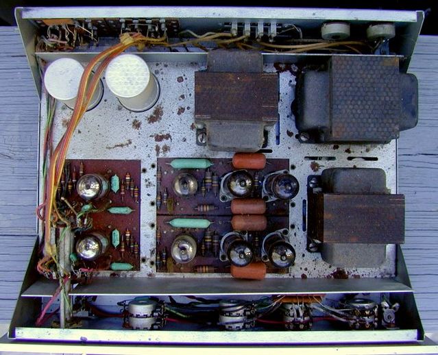 SCA-35 - Factory Wired - Here's a "View From the Top" of a factory-wired Dynaco SCA-35. Rust and corrosion appear to be a "deal-breaker" here. We'll have to look for a non-factory-wired unit for better metal parts.