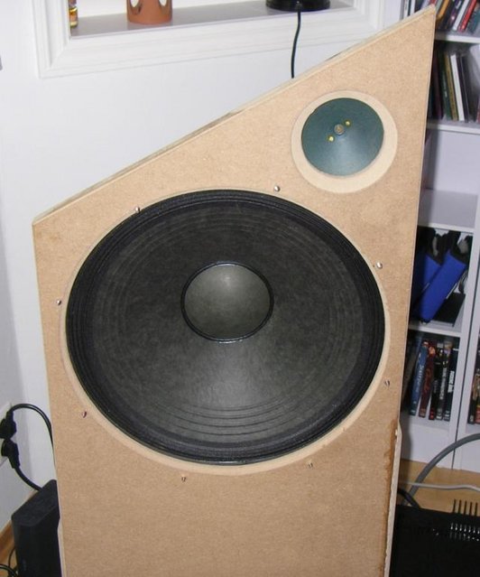 Superboy and Saba - The Tone Tubby Superboy 15" Bass and Saba Greencone 10cm tweeter.