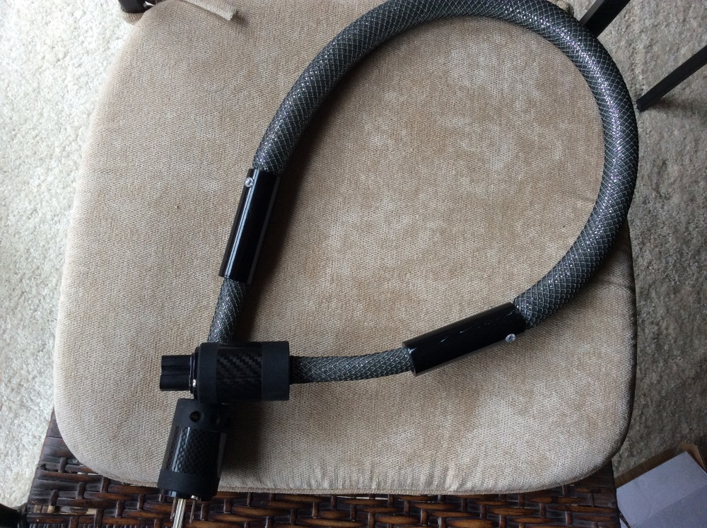 HiDiamond P4 Power Cord underside