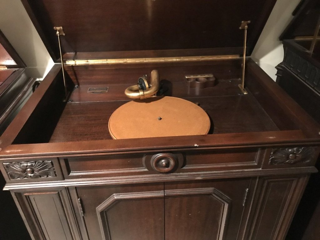 Antique Phonographs