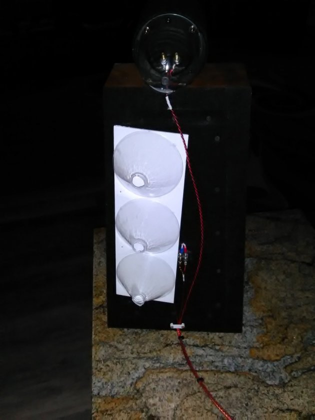 Diffusers on the back of the satellite speakers