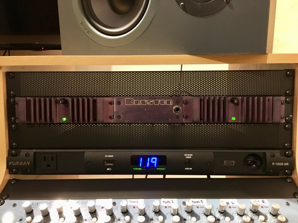 Bryston 2B with headphone jack, balance attenuators, fixed AC cable, and locking Neutrik 1/4â
