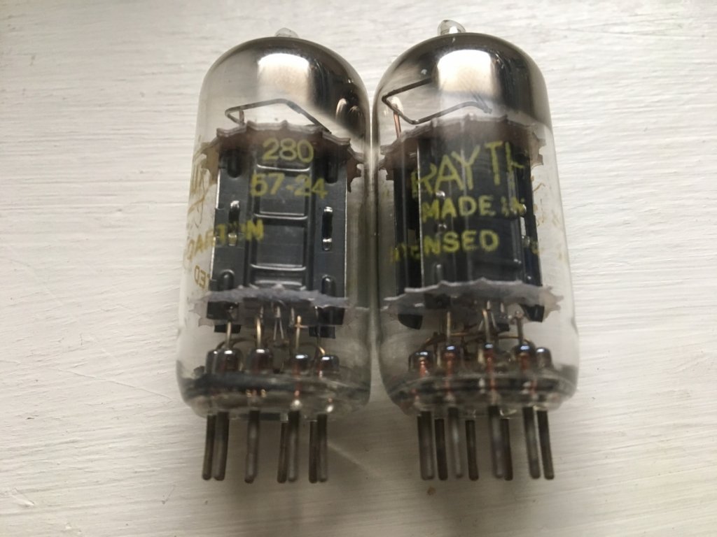 2018  14 RAYTHEON 12AU7 2MBP 1957 GOOD YELLOW LOGOS