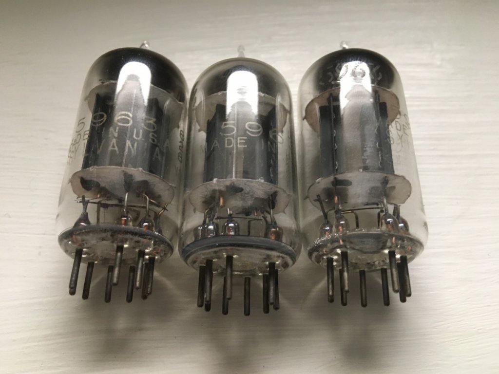 2018  15 SYLVANIA 5963 2MGP 828 DATES