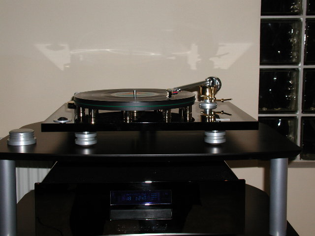 Belavista, with Borghese tonearm and Boboli cartridge, made by Bluenote, purchased from Needledoctor for around 2k