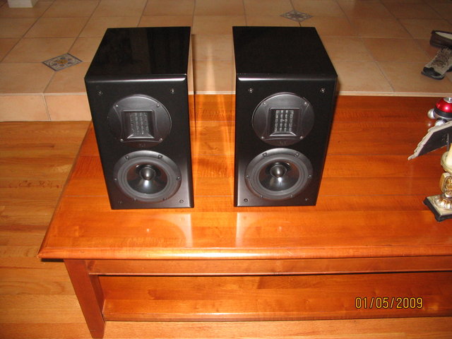 plop in the box speaker