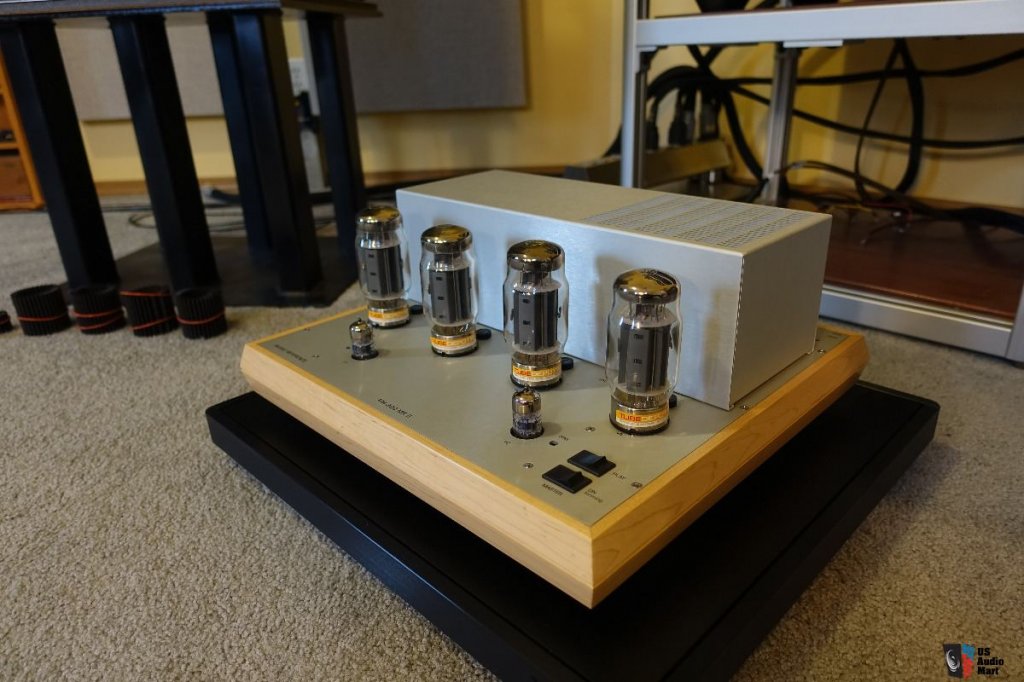 1830864-music-reference-rm 200-mk-ii-tube-hybrid-stereo-amplifier