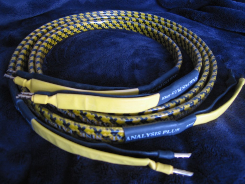 Oval 9 Cables