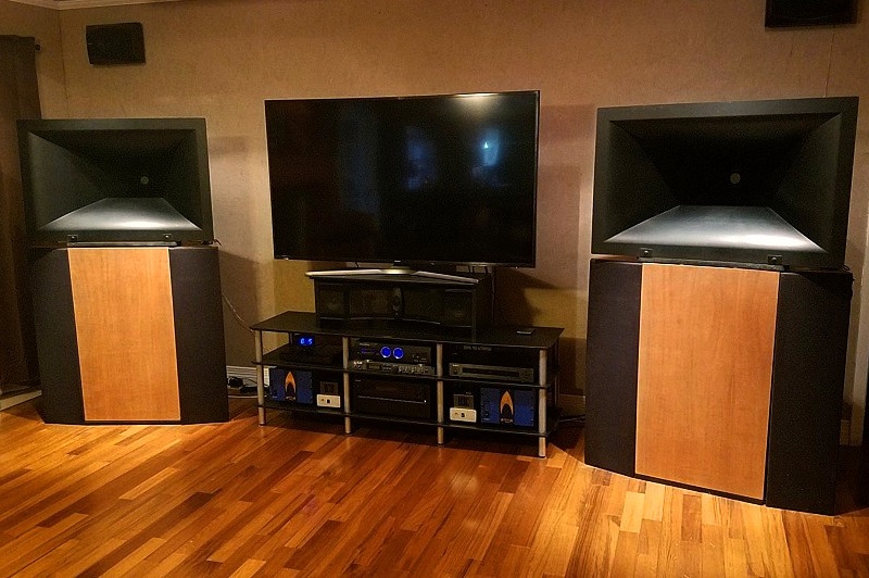 Den Home Theater