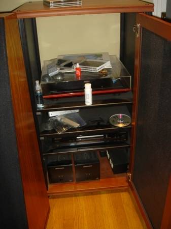 Salamander Synergy S40 4 shelves BUT NO DOOR - it was destroyed - excellent condition!
Equipment not included of course