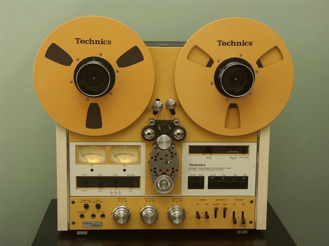 RS-1500 - Technics 1/4" 2-track, "Sunburst" by J-corder