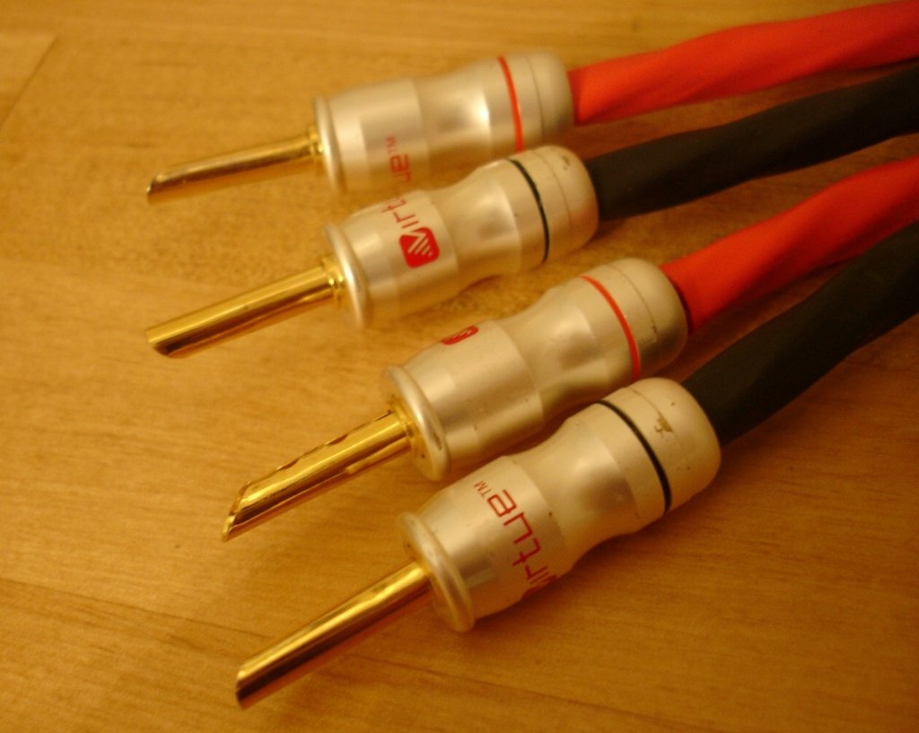 VA-Nirvana--30-inch-Speaker-Cables--03