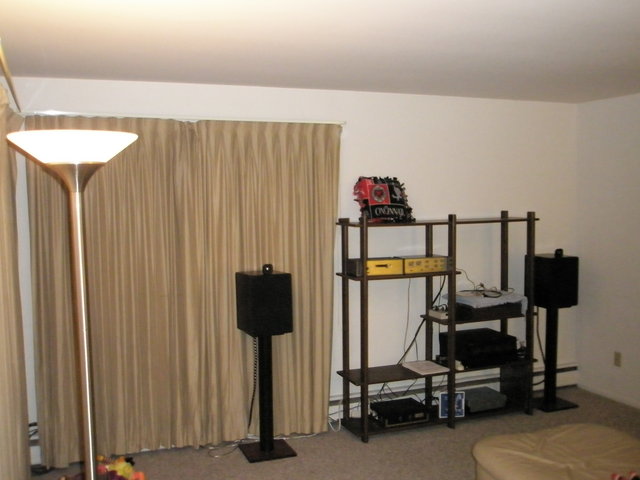 from corner - Looking at the room from the corner.