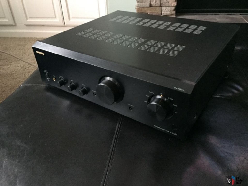 2174103-onkyo-a 9555-integrated-amp-an-audiophile-legend