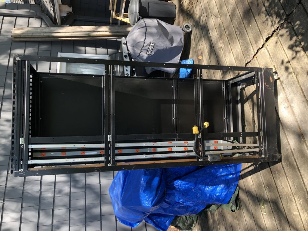 Audio / Home theater Equipment Rack