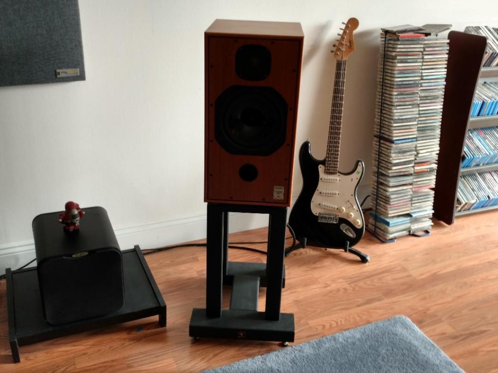 speakers-4