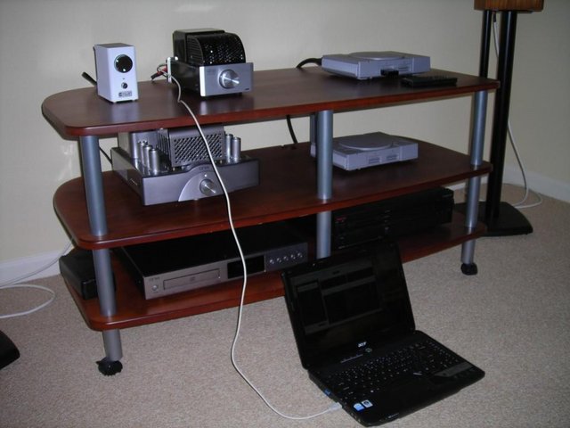 Glow Amp One's USB DAC Playing with Acer Laptop, No. 1