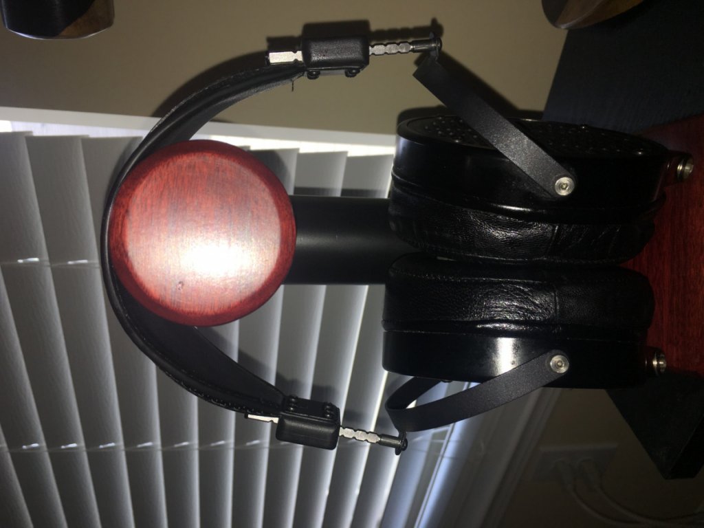 LCDXStand Front