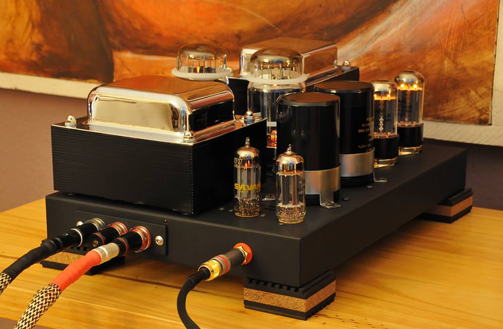 One QS KT-88 mono amp after complete rebuild.