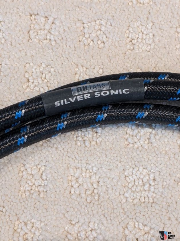 2532066-dh-labs-silver-sonic-q-10-signature-10-foot-pair