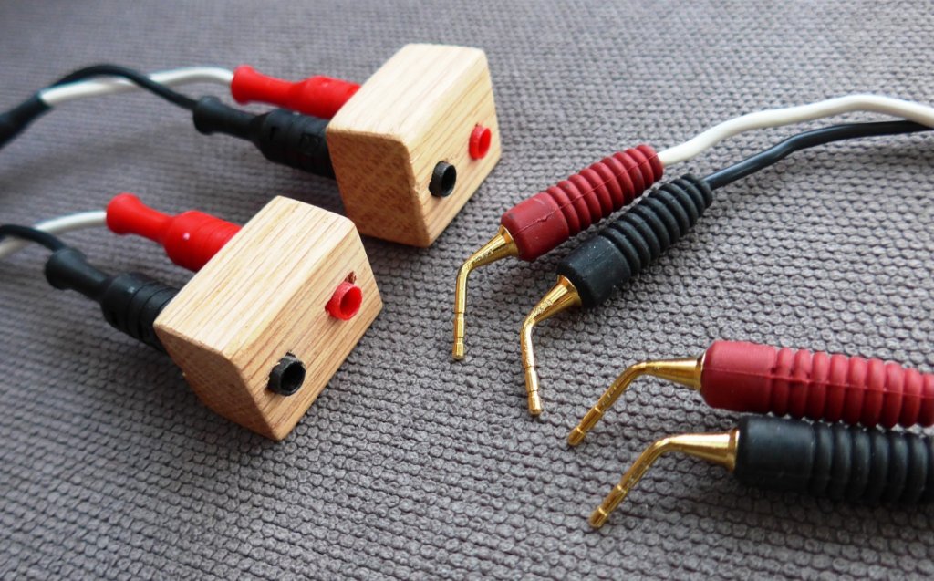 Banana-Pin-2
