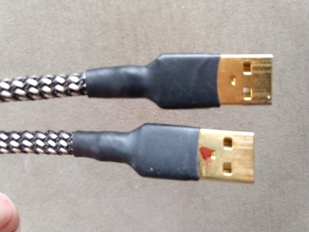 Lavricables-Dual-Headed-Silver-USB-Cable-2