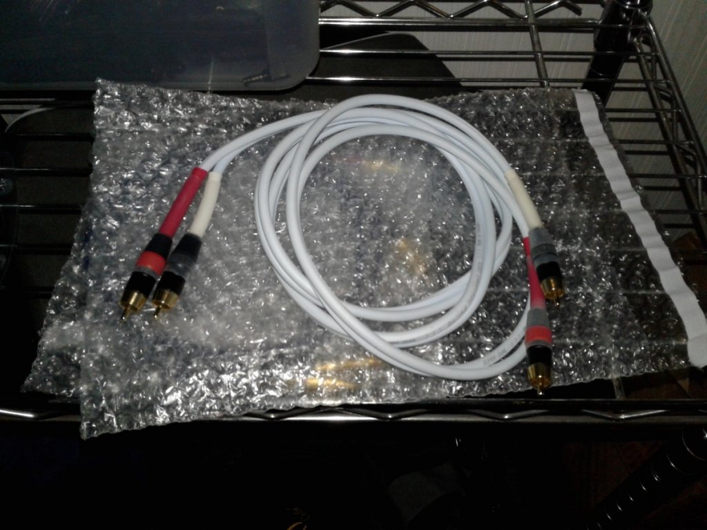 4FFCEDDB-6833-4219-94BB-A 2402D 956FFE