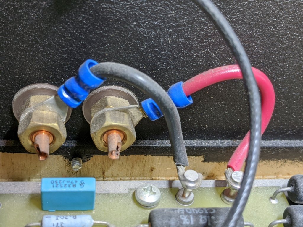 amp 2 output terminals
