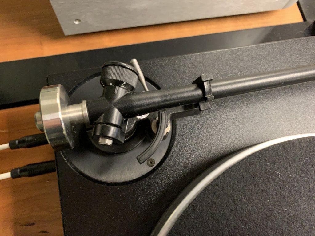 Thorens-TD-850---2.jfif