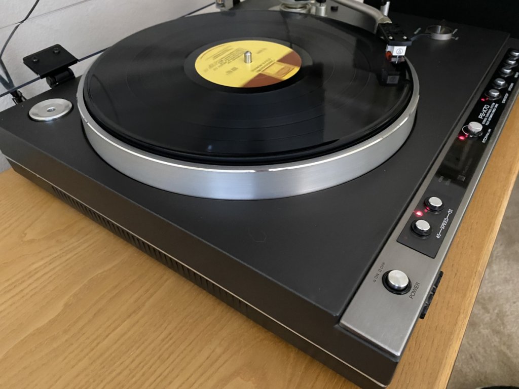 Sony-PS-X 70---2