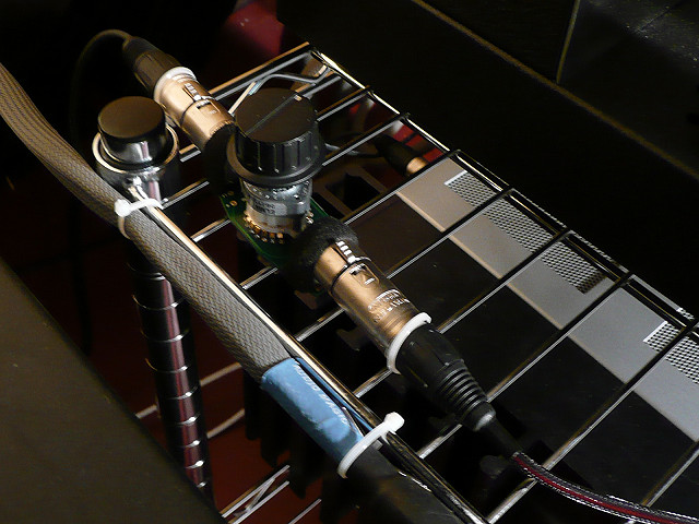 Scott Endler attenuator used to balance top and bottom amps