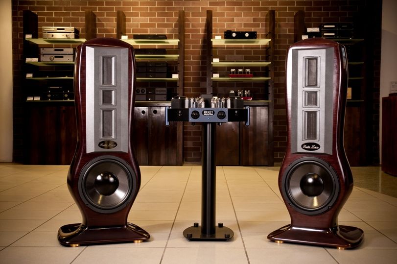 Hi-end-audio-speakers-for-high-end-home-cinema